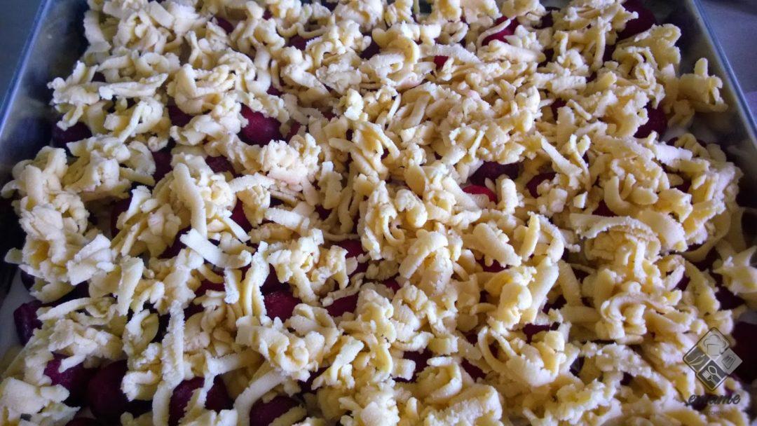 Ciasto z budyniową pianką i wiśniami Ciasto z budyniową pianką i wiśniami