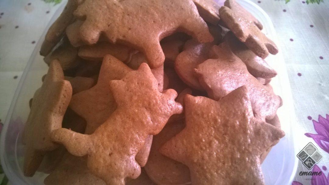 Pierniczki delikatnie śliwkowe Pierniczki delikatnie śliwkowe