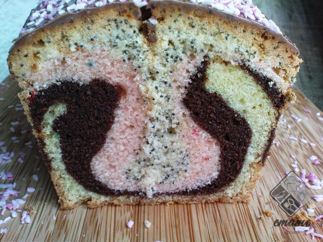 Babka kwitnący tulipan Babka kwitnący tulipan
