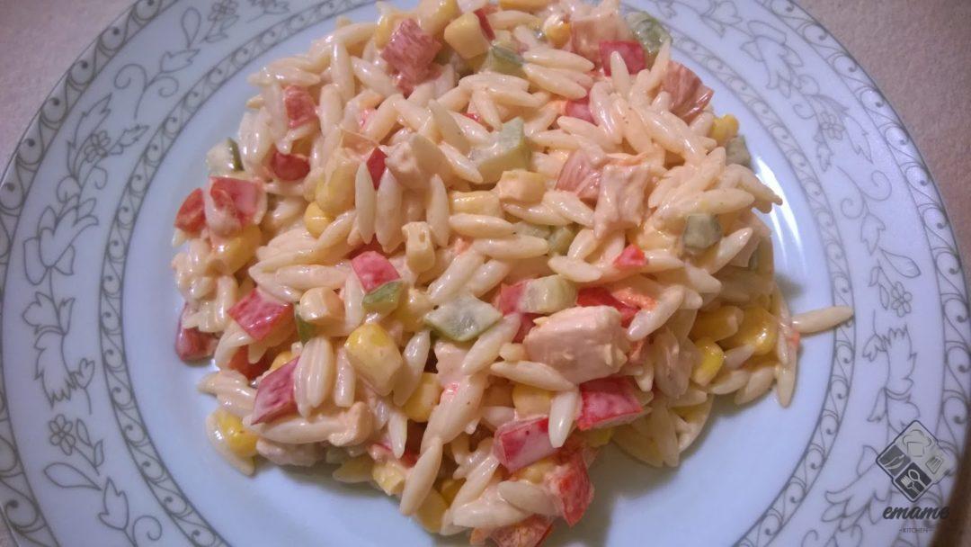 Pyszna prosta sałatka z makaronem Pyszna prosta sałatka z makaronem