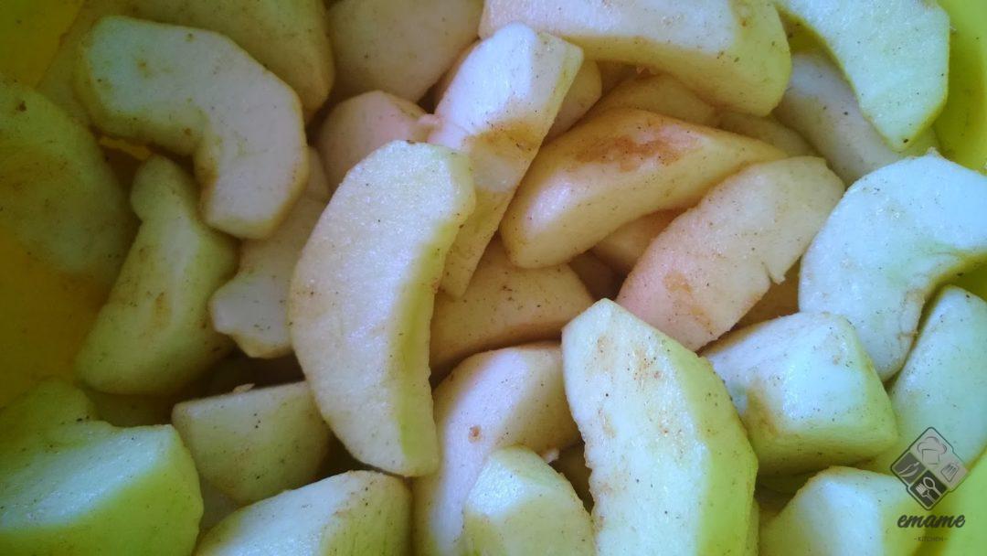 Ciasto ucierane z jabłkami i cynamonem Ciasto ucierane z jabłkami i cynamonem