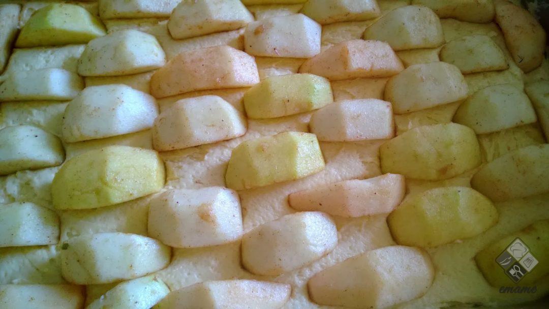 Ciasto ucierane z jabłkami i cynamonem