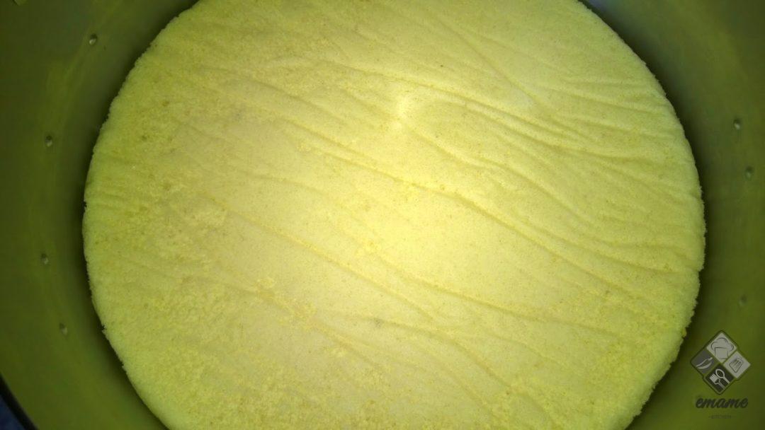 Ciasto biszkoptowe z galaretką i jabłkami Ciasto biszkoptowe z galaretką i jabłkami