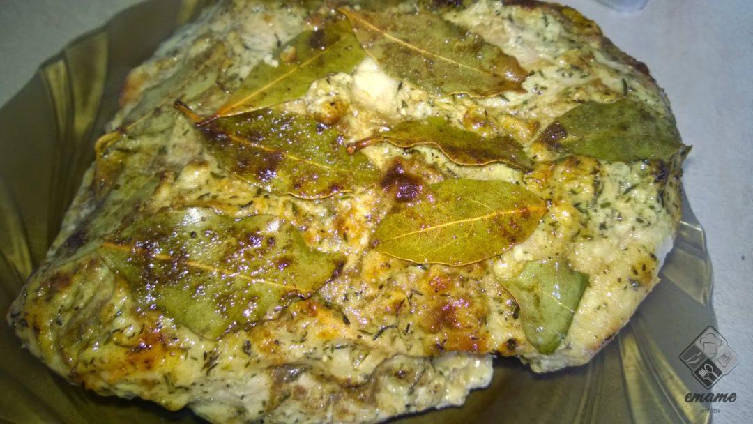 Szynka pieczona z liściach laurowych Szynka pieczona z liściach laurowych