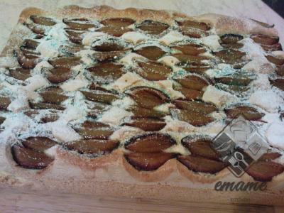 Niezawodne ciasto majonezowe ze śliwkami Niezawodne ciasto majonezowe ze śliwkami