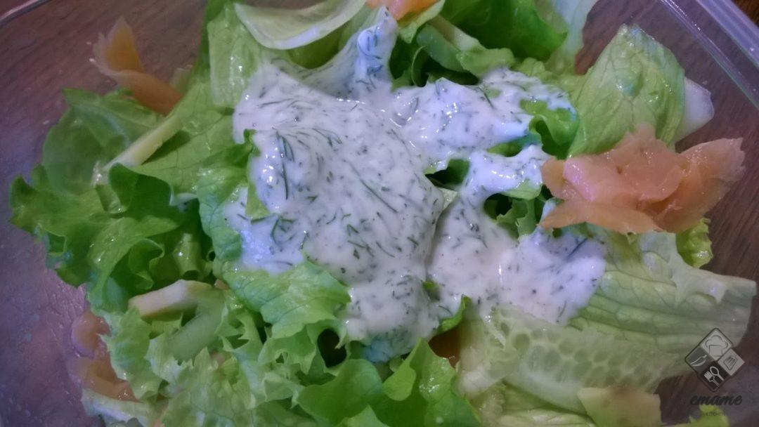 Sałatka z wędzonym łososiem Sałatka z wędzonym łososiem