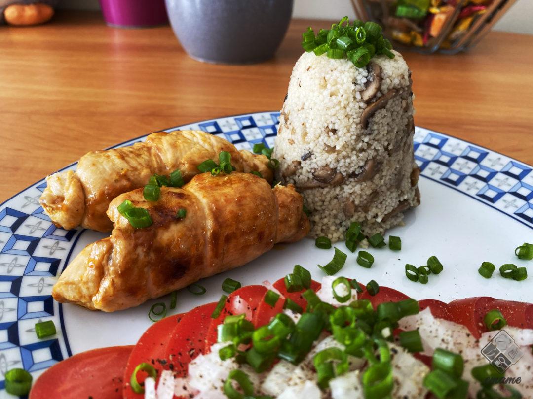 Roladki z kurczaka z czerwonym pesto Roladki z kurczaka z czerwonym pesto