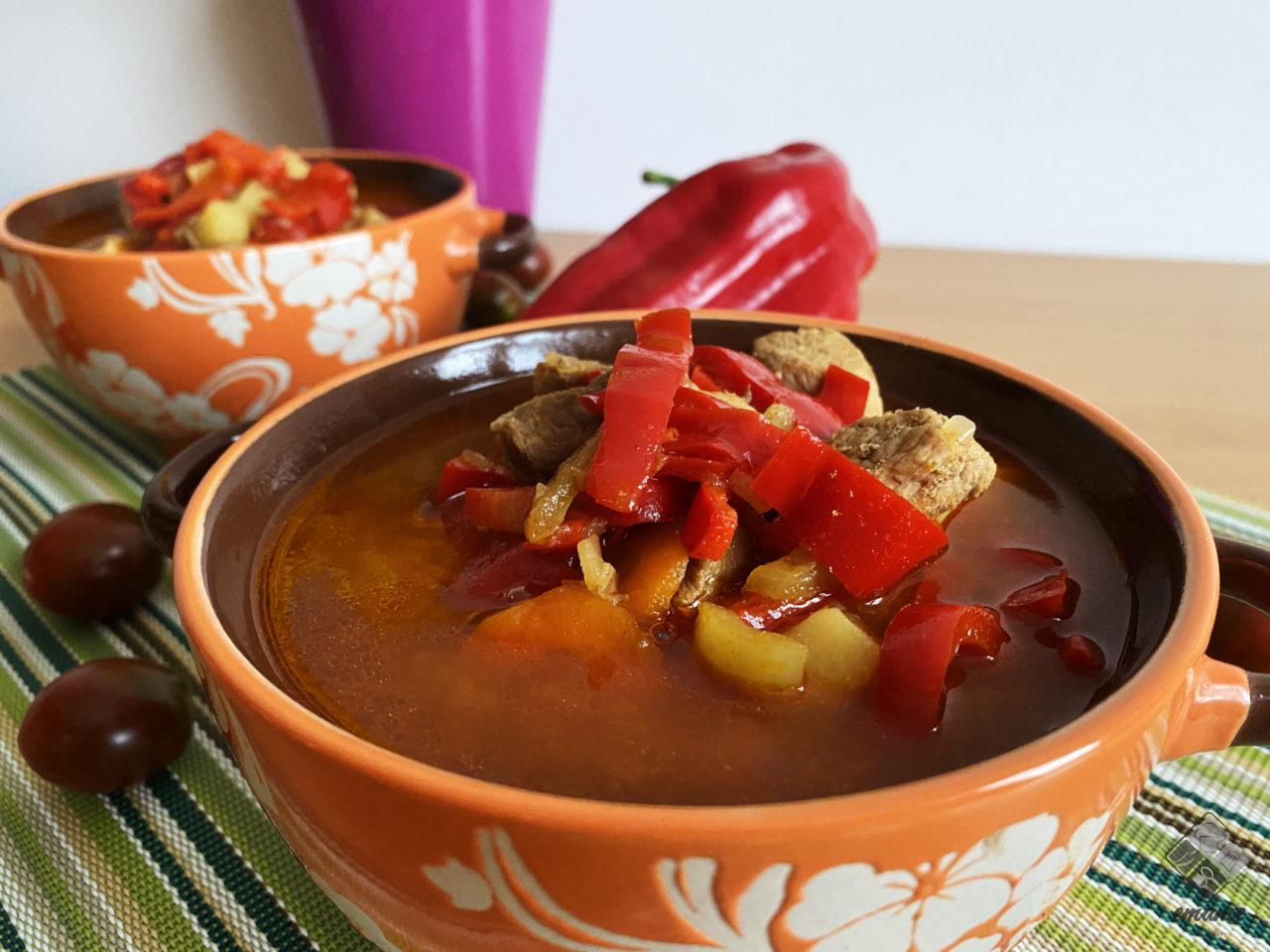 Pikantna zupa paprykowa Pikantna zupa paprykowa